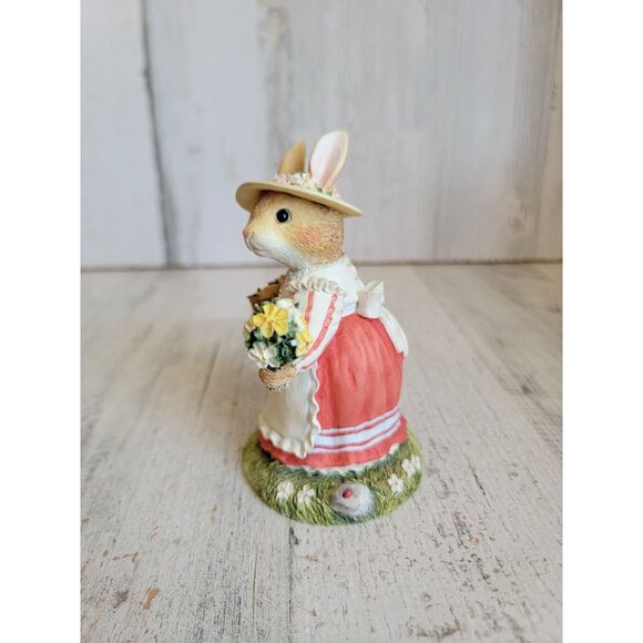 Foxwood Tails villerebox picnic at Foxwood Rue's Mum 12 Easter bunny figure - Picture 3 of 7